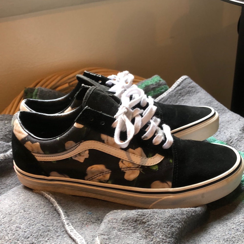 Vans old skool black white rose
